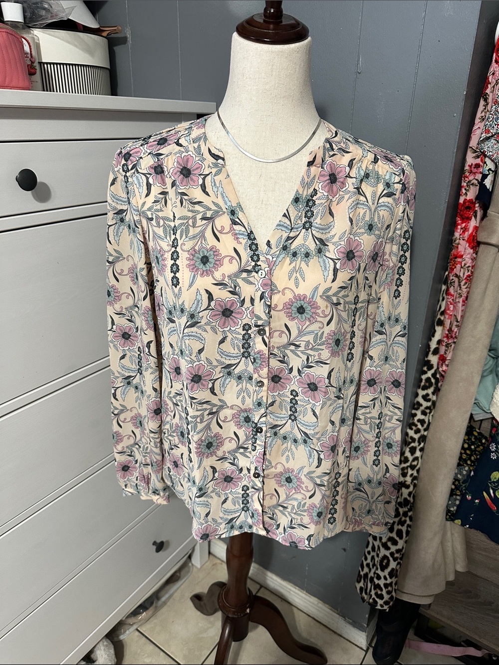LC Lauren Conrad Cream Floral Button-Front Blouse with Pink Accents